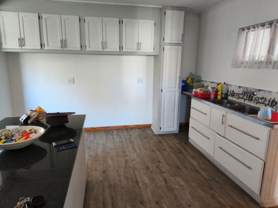 4 Bedroom Property for Sale in De Kelders Western Cape